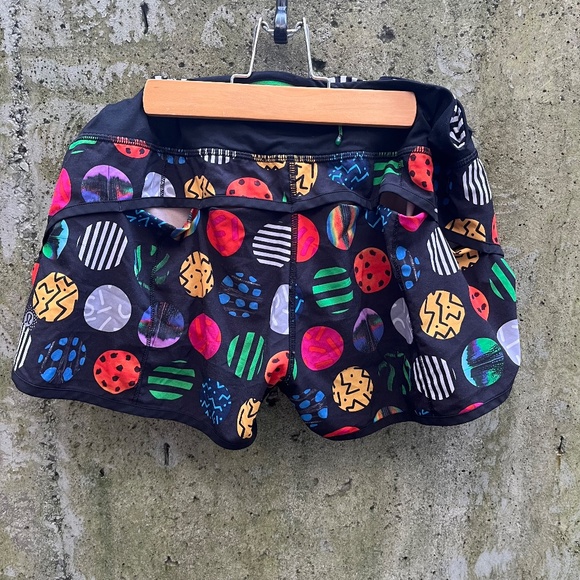 Lululemon Tracker Short III Seawheeze 2015 PKAB/Black, Zippered Pocket, Sz 10 - Picture 1 of 8